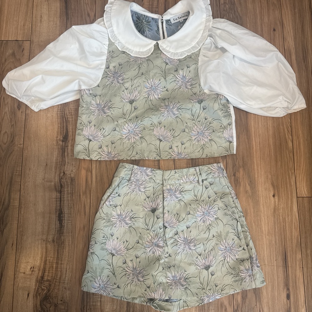 En saison set very cute good condition